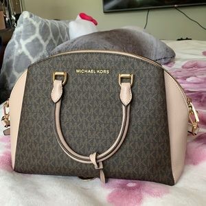 Michael Kors Crossbody Handbag